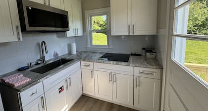 The Oar Cottage (24) · walk Mystic-Train/EV Lvl-2