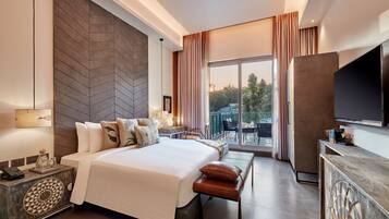 Premium bedding, minibar, iron/ironing board, free WiFi