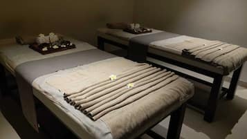 Couples treatment rooms, sauna, steam room, massages
