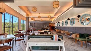 Se sirven almuerzos y cenas