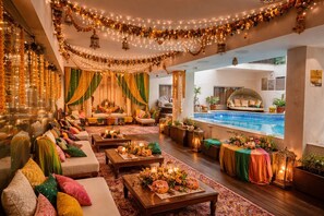 งานแต่งงานในร่ม