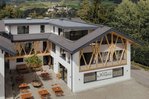Farm apartment with panoramic view of Rodenegg Castle