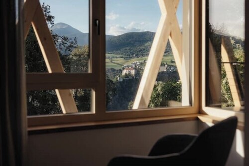 Farm apartment with panoramic view of Rodenegg Castle