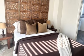 2 bedrooms, iron/ironing board, free WiFi, bed sheets - Stylish Loft in Old Fourth Ward (Atlanta)