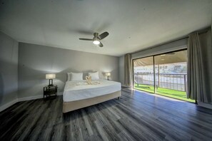 2 bedrooms, iron/ironing board, WiFi, bed sheets - Mahalo Waterfront 2 BR Apartment (Fort Lauderdale)