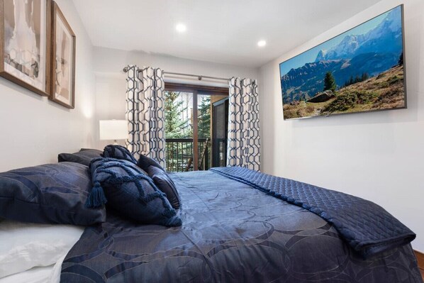 2 bedrooms, desk, iron/ironing board, free WiFi