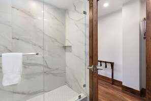 Hair dryer, towels - Best Views in Vail - Conveniently Located Condo (Vail)