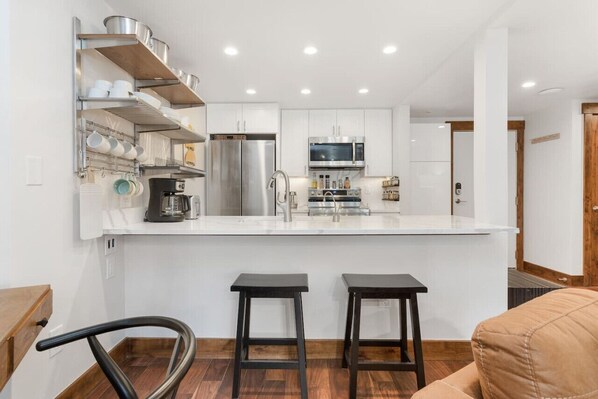 Fridge, microwave, oven, stovetop