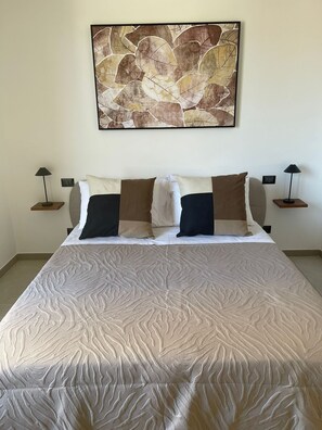 4 bedrooms, WiFi, bed sheets