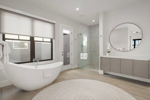 Hair dryer, towels - Amaui Villas 11 Three Bedroom (Kamuela)