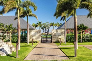 Property grounds - Amaui Villas 11 Three Bedroom (Kamuela)