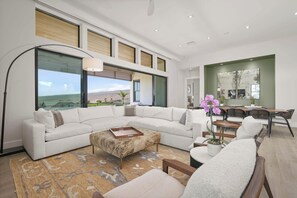 TV - Amaui Villas 11 Three Bedroom (Kamuela)