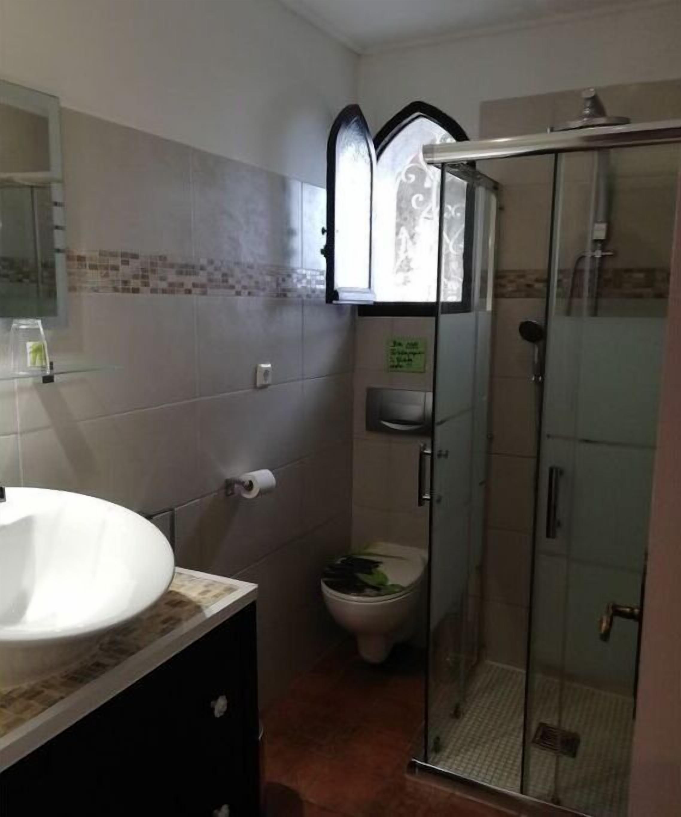 Een douche, een haardroger