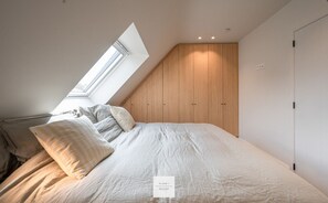 3 bedrooms, desk, free WiFi, bed sheets - Elegance Floor, Luxury on the top floor (Knokke-Heist)