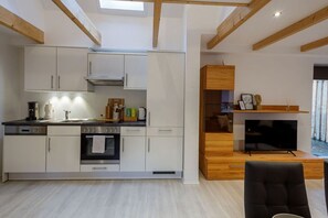 Kühlschrank, Ofen, Herdplatte, Geschirrspüler