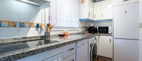 Fridge, microwave, oven, dishwasher