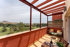Terrace/patio - Amazing Sea and Golf Course view 2BR, Parking Pool REF037 (Benalmádena)