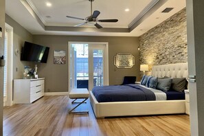 4 bedrooms, iron/ironing board, free WiFi, bed sheets - Villa Harley Summer Comfortable holiday residence (Cape Coral)