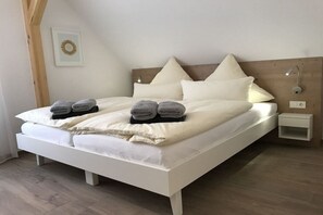 2 sovrum, internet och sängkläder