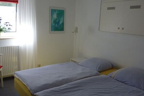 1 bedroom, free WiFi, bed sheets