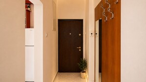 Pintu masuk interior