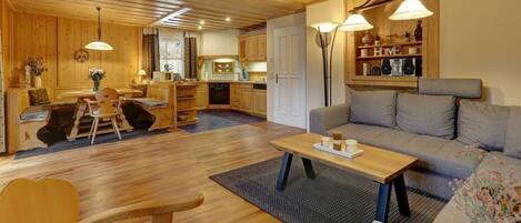 Smart-TV, Bücher, Stereoanlage