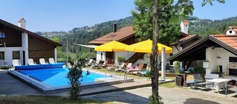 House 10 Hochstein Comfortable holiday residence