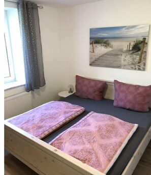 1 bedroom, internet, bed sheets