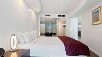 3 bedrooms, iron/ironing board, Internet, bed sheets
