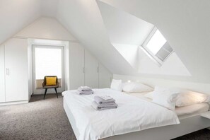 1 bedroom, iron/ironing board, travel crib, free WiFi