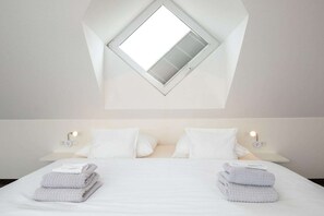 1 bedroom, iron/ironing board, travel cot, free WiFi