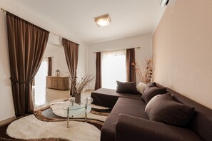 TV, fireplace - Beautiful villa Horizon (Zadar)