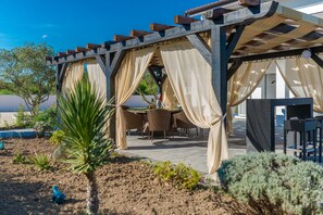 Outdoor dining - Beautiful villa Horizon (Zadar)