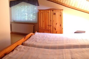 2 Schlafzimmer, Bügeleisen/Bügelbrett, kostenloses WLAN, Bettwäsche