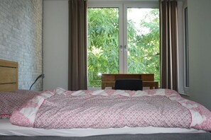 1 sovrum, internet och sängkläder