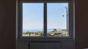 3 chambres, fer et planche à repasser, Wi-Fi gratuit, draps fournis