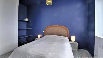 3 chambres, fer et planche à repasser, Wi-Fi gratuit, draps fournis