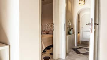 Quadrupla Superior, vista collina | 2 camere, lenzuola Frette, biancheria da letto di alta qualità