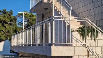 Apartment (Three Bedroom Apartment with Terrace) | Balkoni