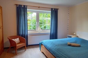 2 Schlafzimmer, Schreibtisch, Bügeleisen/Bügelbrett, kostenloses WLAN