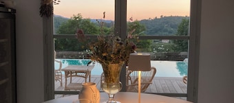 Chic et Charme, Magnifique Bastide à Grasse 12 Personnes
