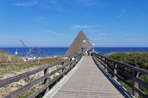 Vue sur la plage ou lâocĂ©an