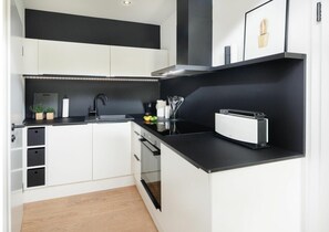 雪櫃、焗爐、爐具、洗碗機