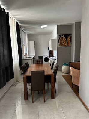 Apartment (Two-Bedroom Apartment with Terrace an) | Dining room