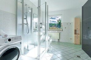Shower, hair dryer - Air Comfortable holiday residence (Ostseebad Koserow)