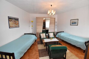 3 bedrooms, cots/infant beds, free WiFi - Holiday Home Katarina (Vinodol)