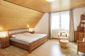 4 Schlafzimmer, Bügeleisen/Bügelbrett, Reisekinderbett, kostenloses WLAN