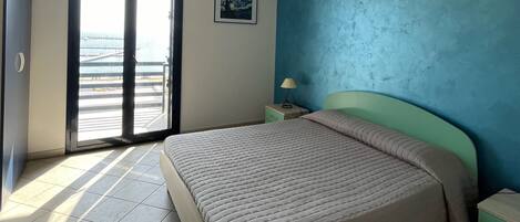 1 dormitori, wifi i roba de llit