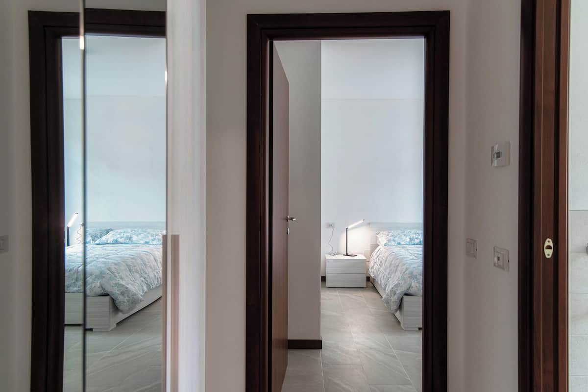 Deluxe Apartment | 1 bedroom, desk, iron/ironing board, free WiFi