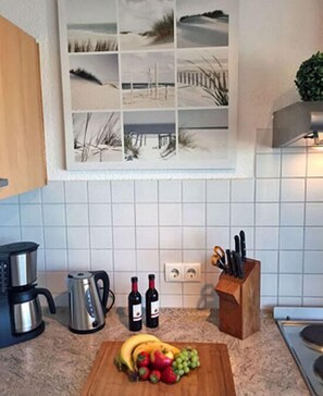 Kühlschrank, Ofen, Herdplatte, Geschirrspüler